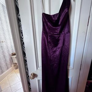 Lulu’s burgundy one-shoulder maxi dress with slit